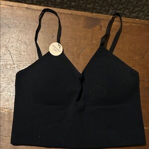 Black Sports Bra with adjustable straps, size Large, Comfort by Real.